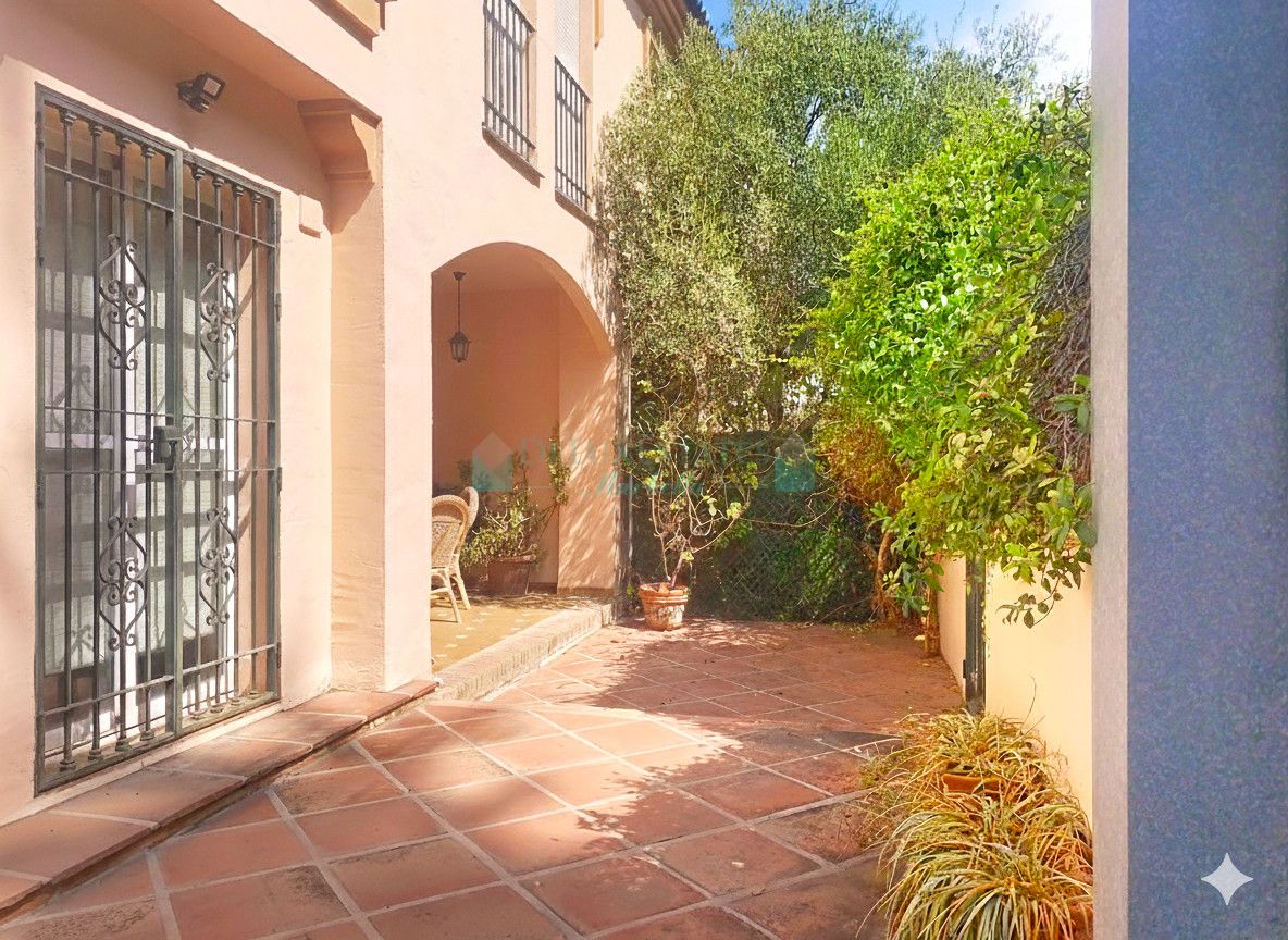 Semi Detached Villa for sale in Guadalmina Alta, San Pedro de Alcantara