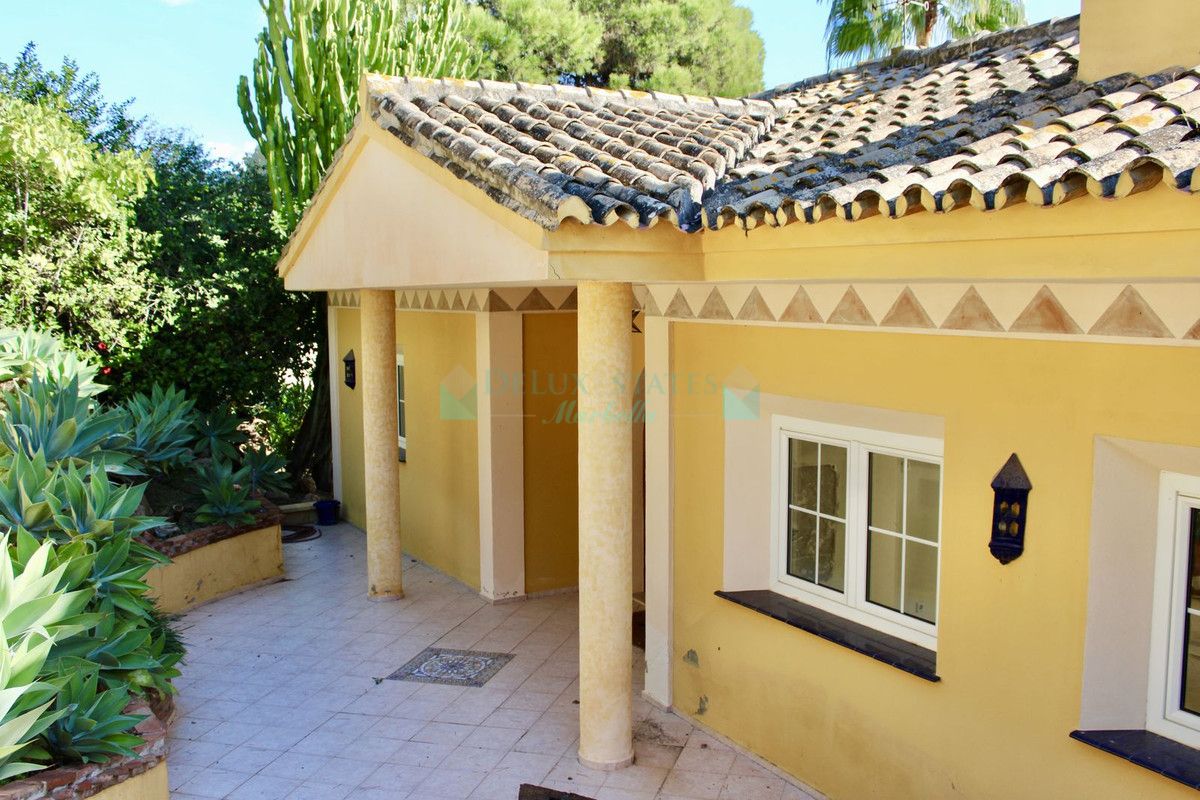 Villa en venta en Hacienda las Chapas, Marbella Este