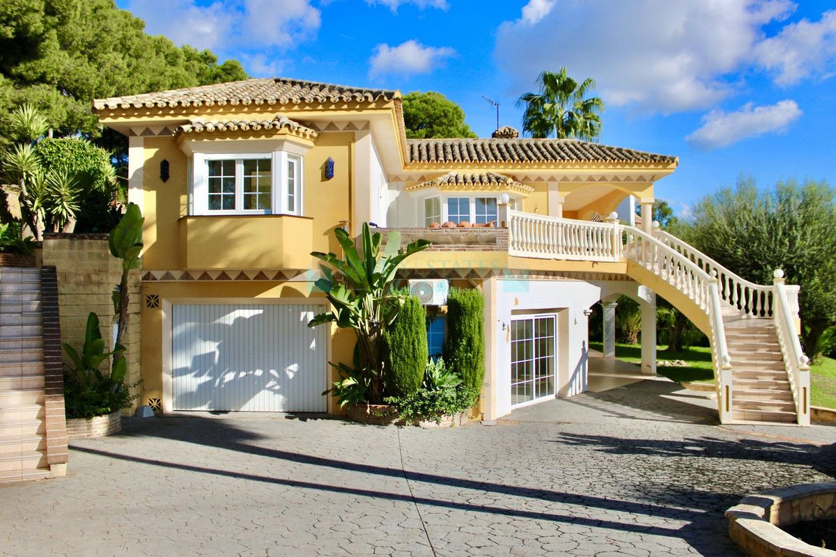 Villa en venta en Hacienda las Chapas, Marbella Este