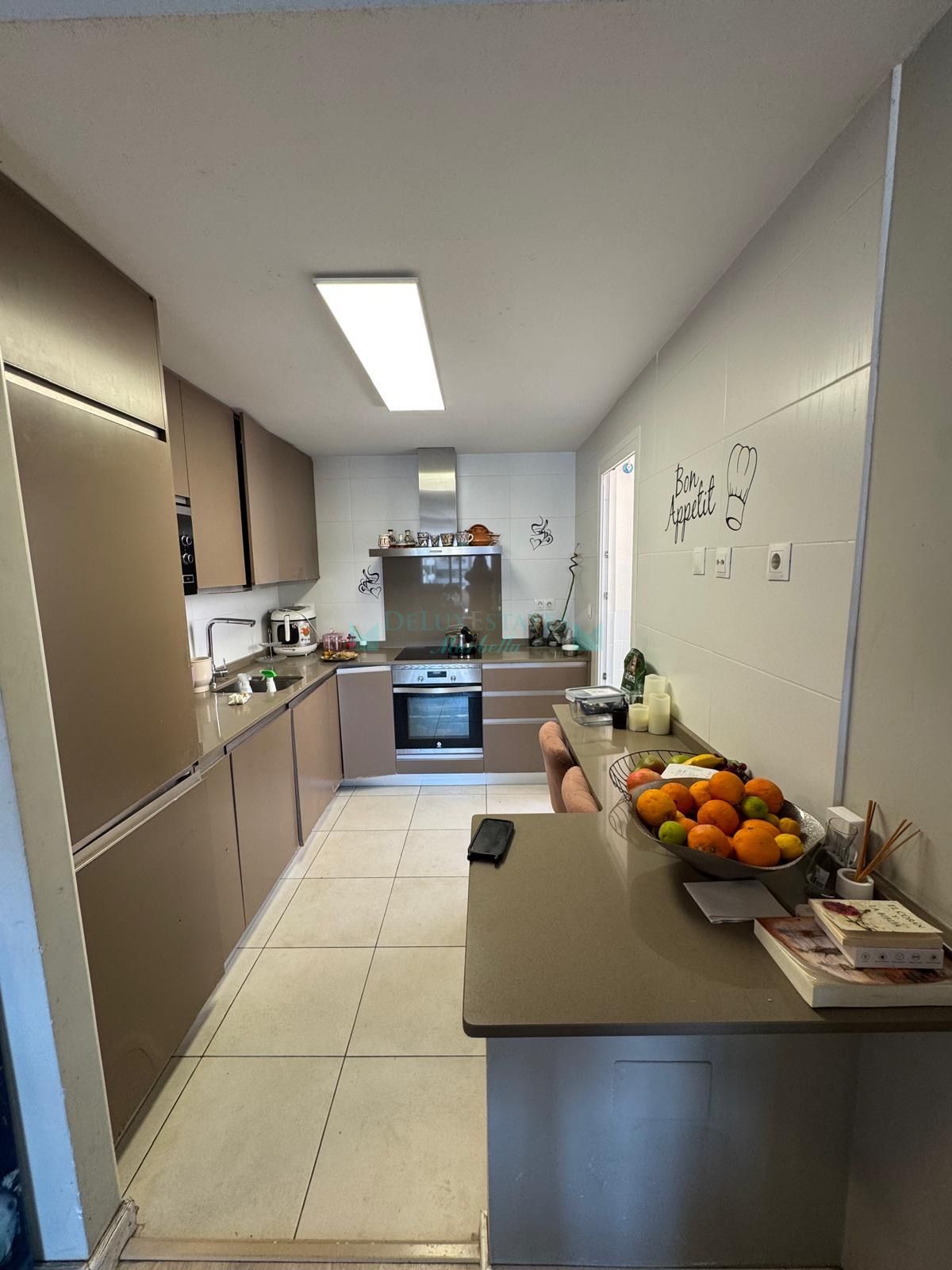 Penthouse for sale in Nueva Andalucia