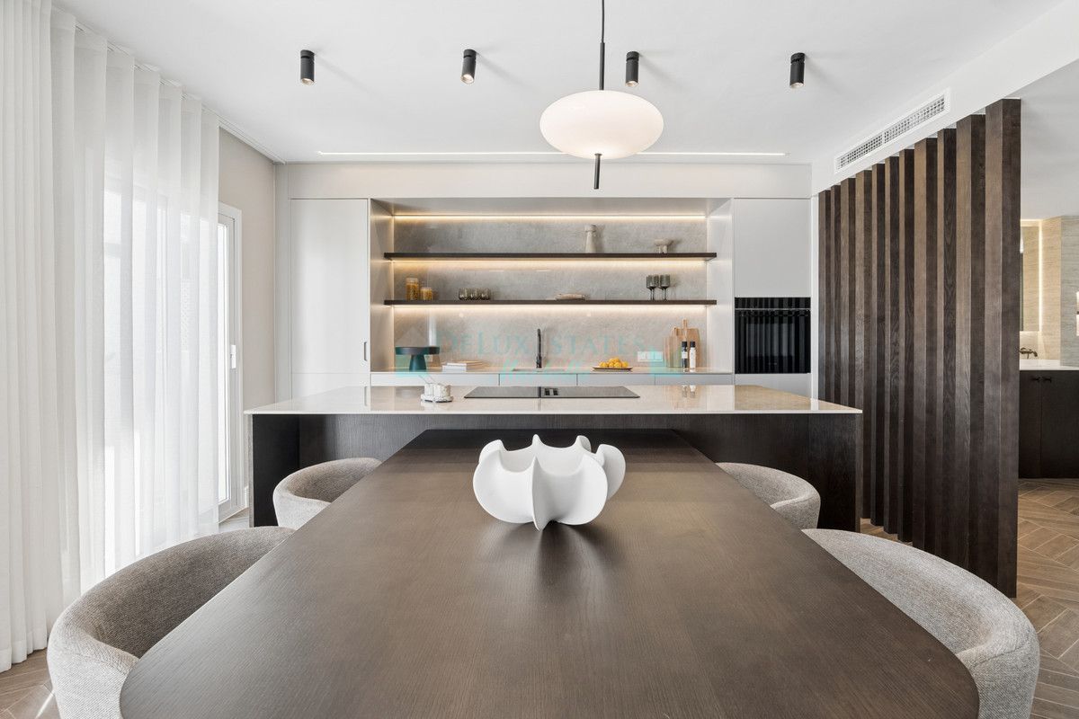 Penthouse for sale in Benahavis