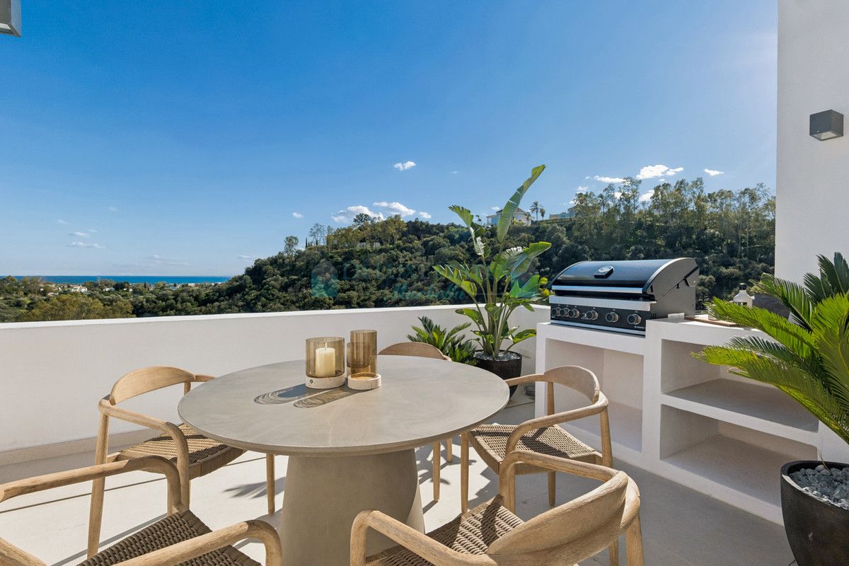 Penthouse for sale in Benahavis