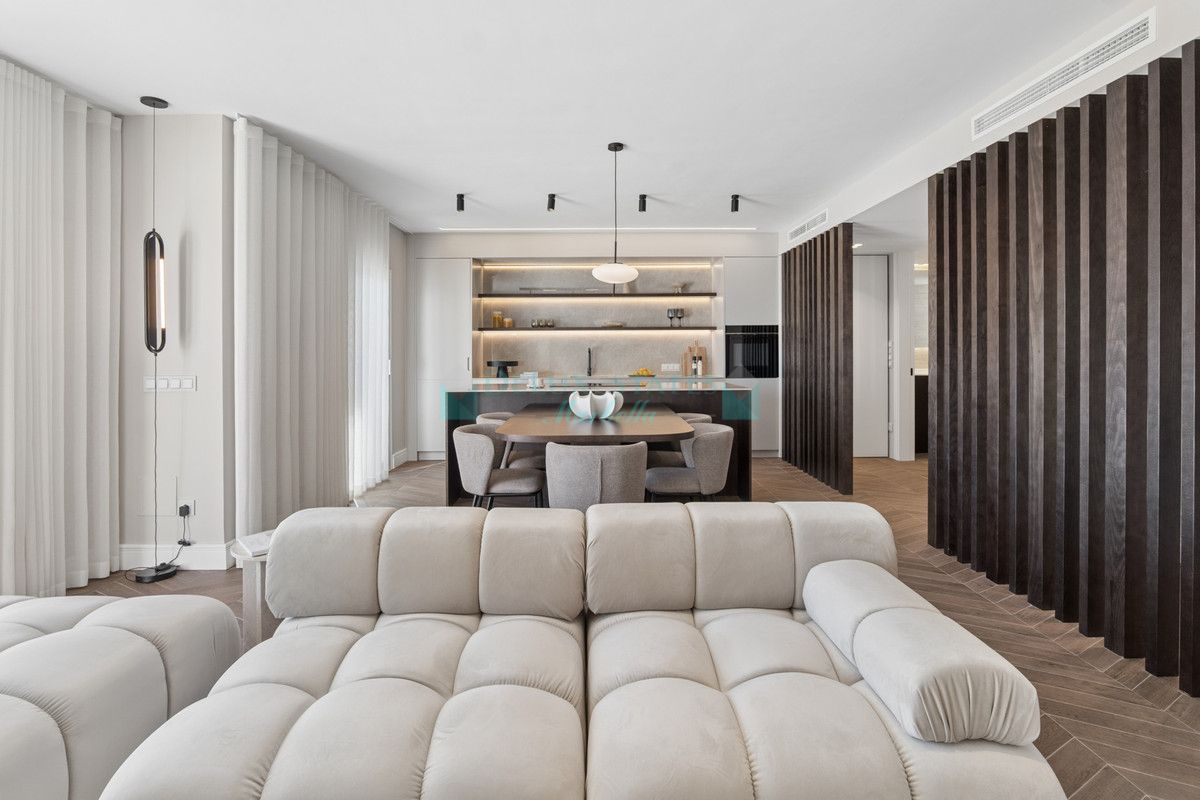 Penthouse for sale in Benahavis