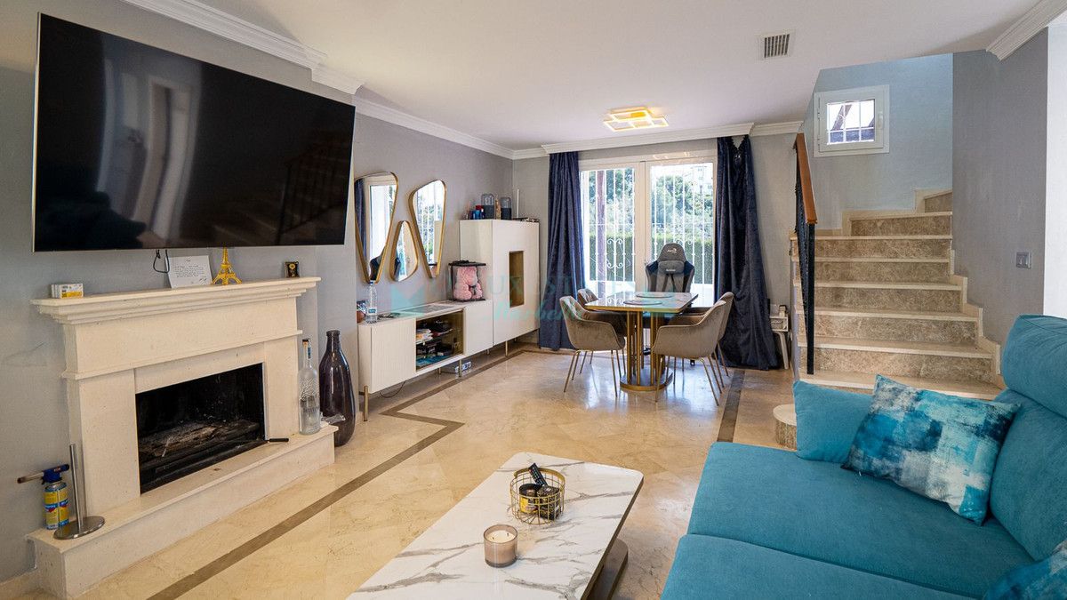 Adosado en venta en Nueva Andalucia