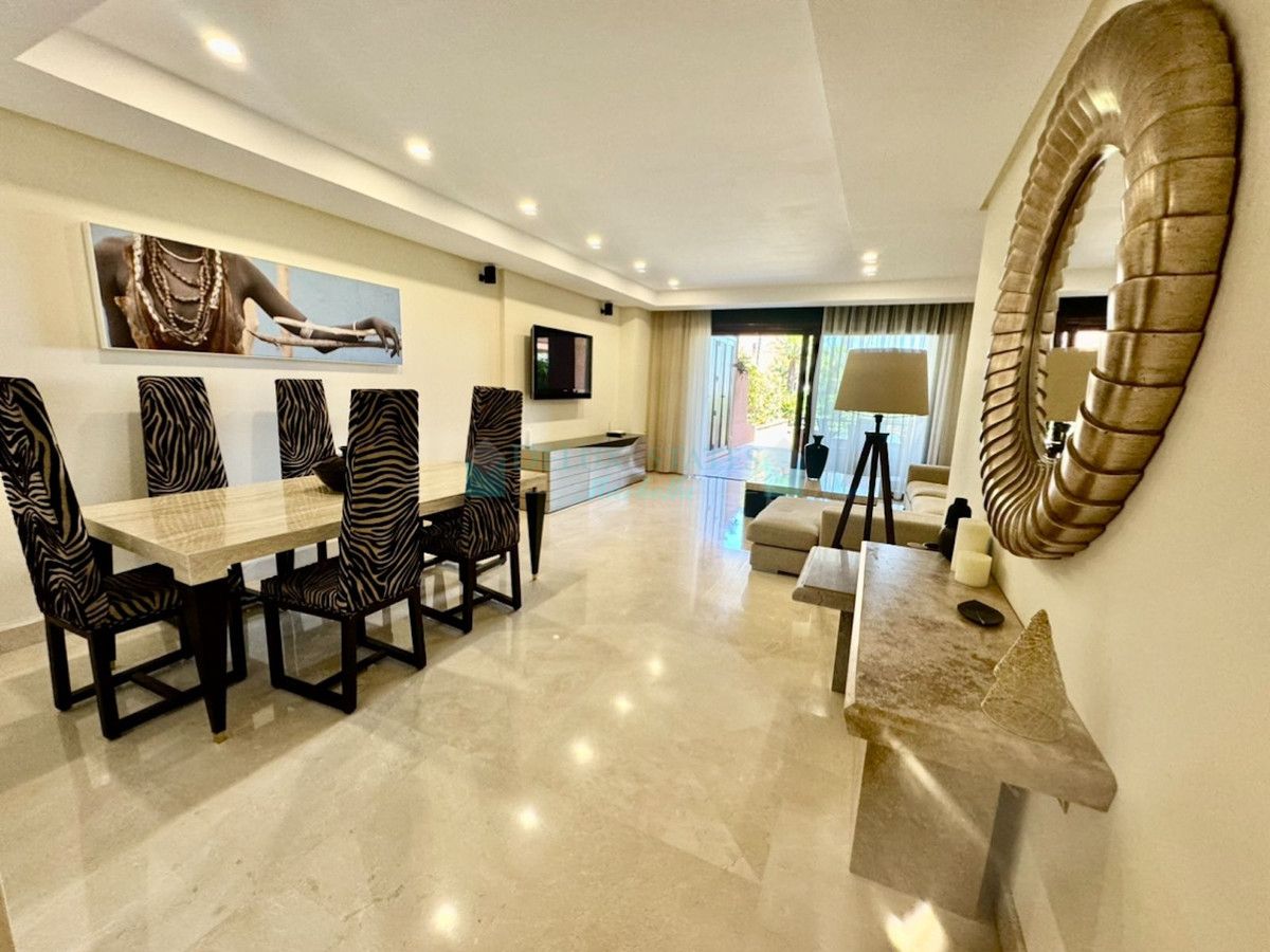 Apartamento Planta Baja en venta en Marbella - Puerto Banus