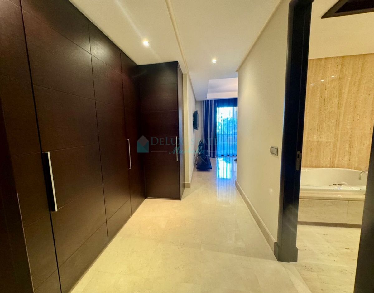 Apartamento Planta Baja en venta en Marbella - Puerto Banus