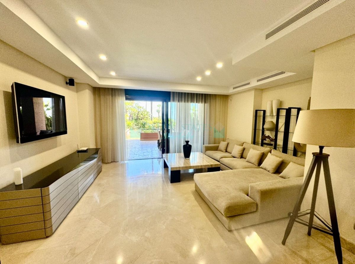 Apartamento Planta Baja en venta en Marbella - Puerto Banus