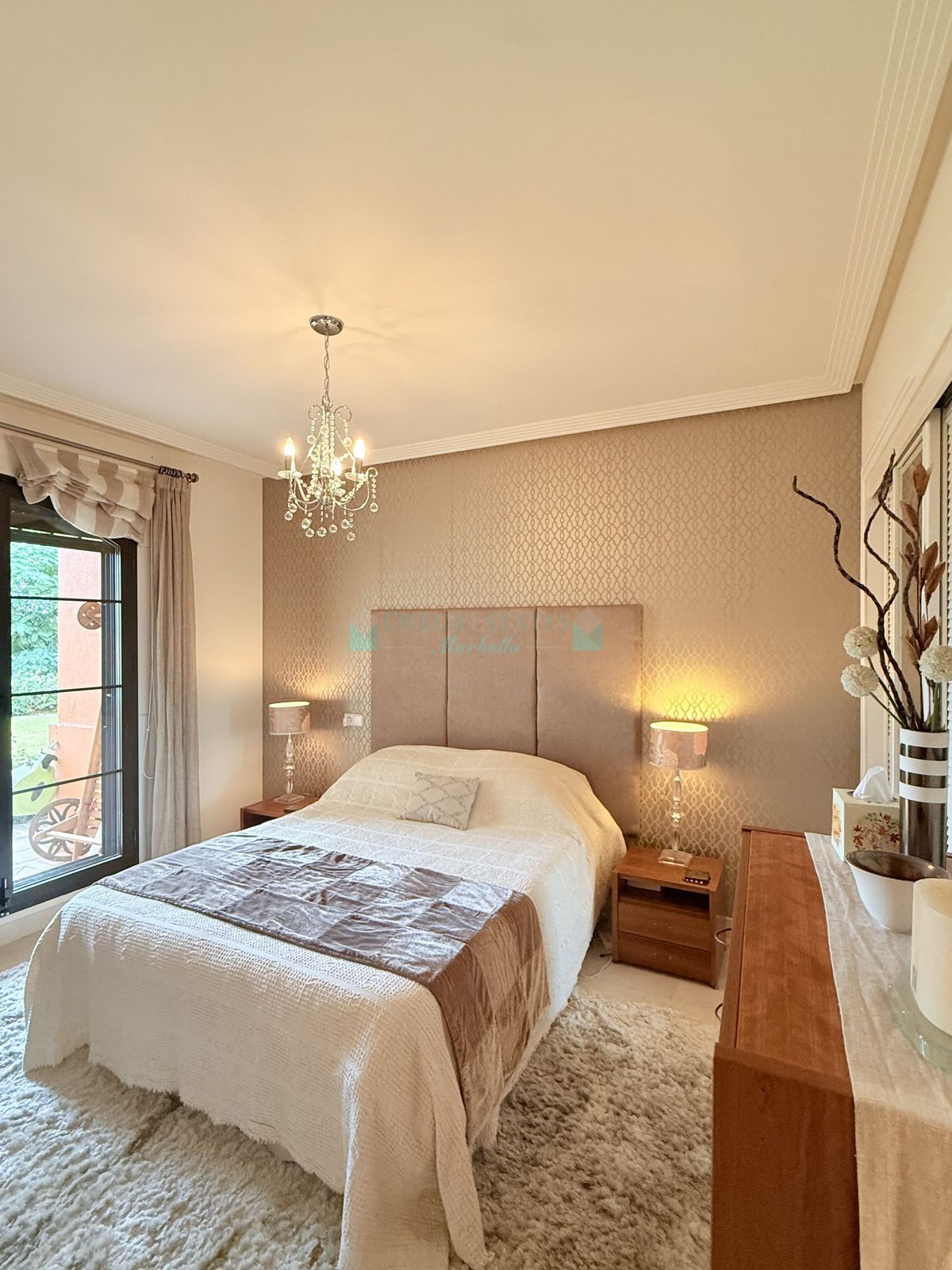 Ground Floor Apartment for sale in Los Arqueros, Benahavis