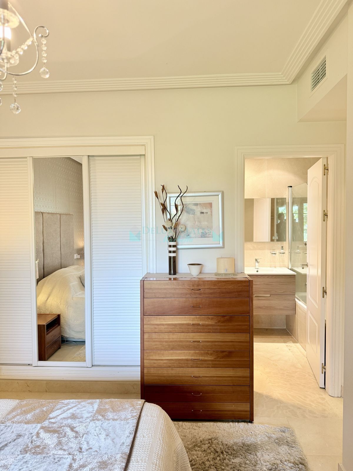 Ground Floor Apartment for sale in Los Arqueros, Benahavis