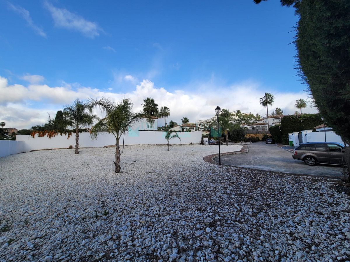 Plot for sale in Nueva Andalucia