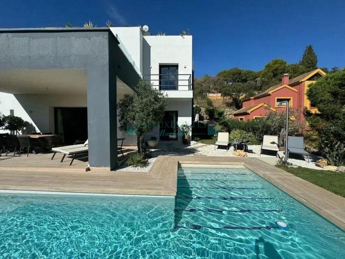 Villa for sale in Elviria, Marbella East