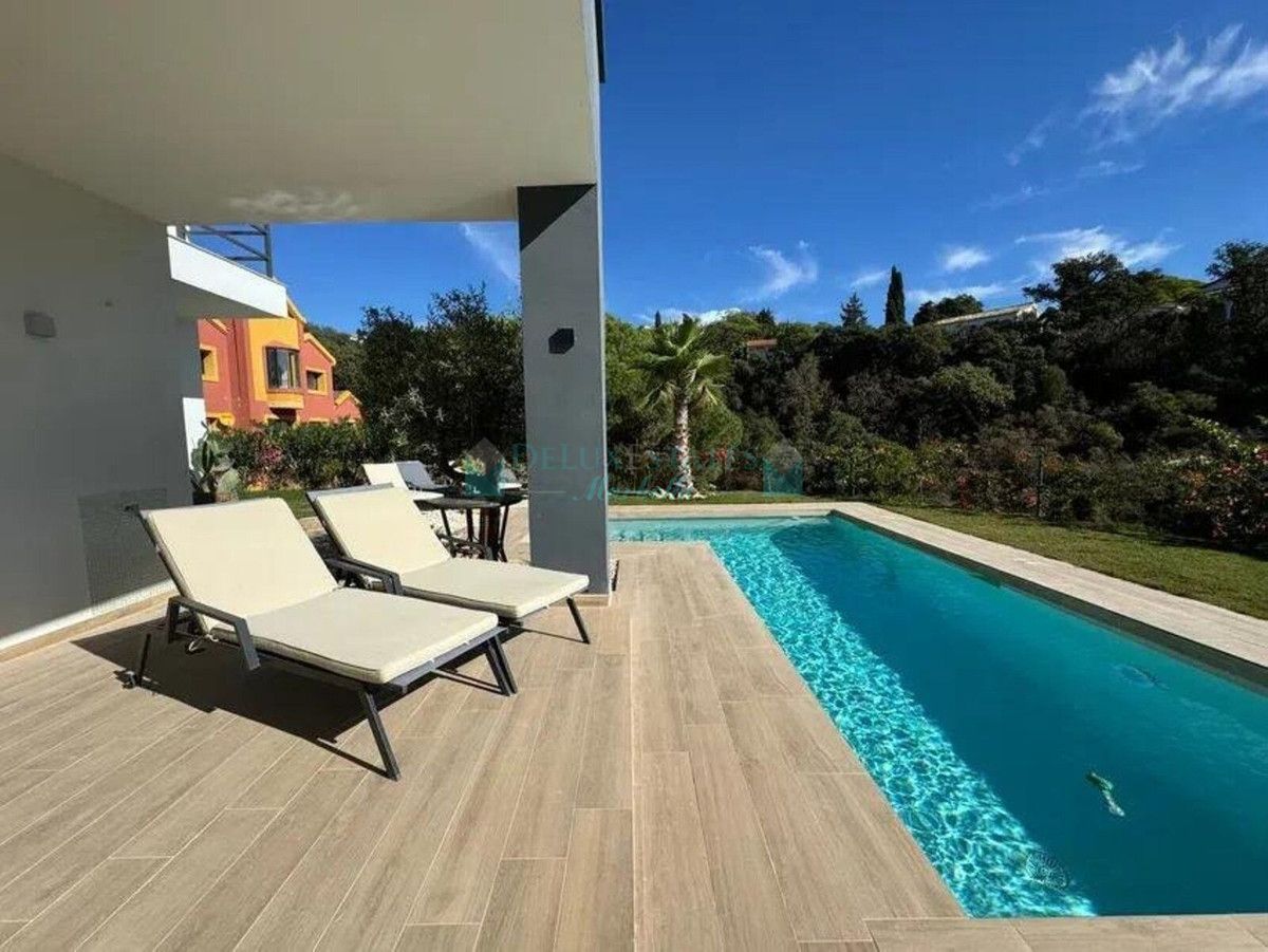 Villa for sale in Elviria, Marbella East