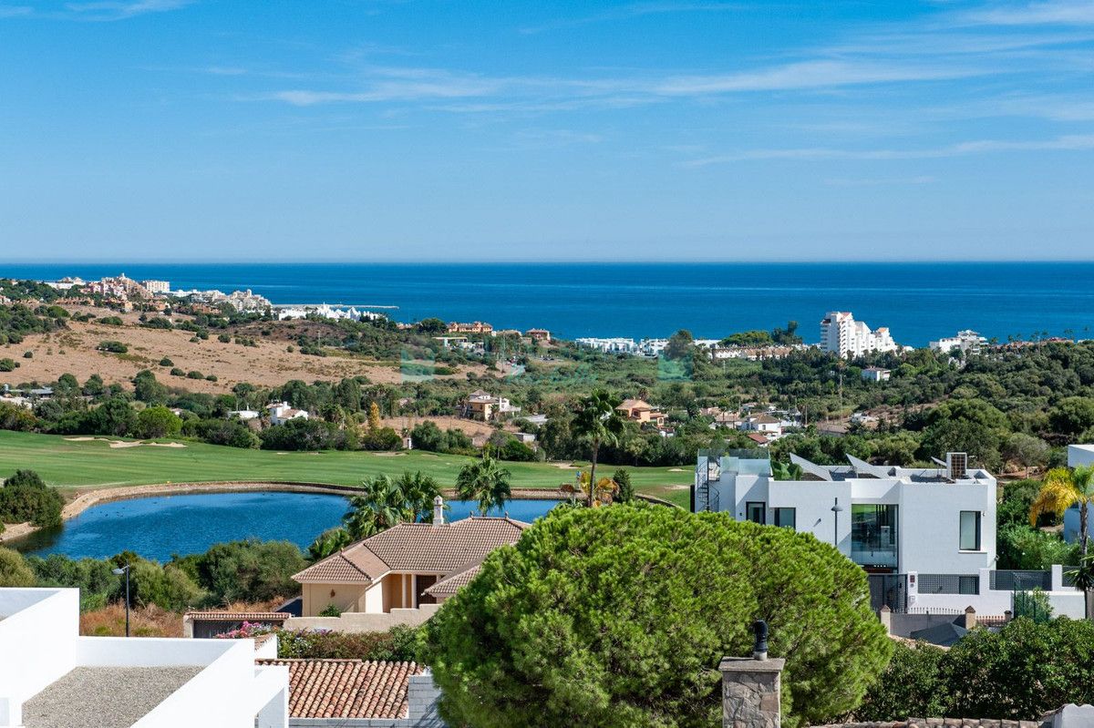 Penthouse for sale in Estepona