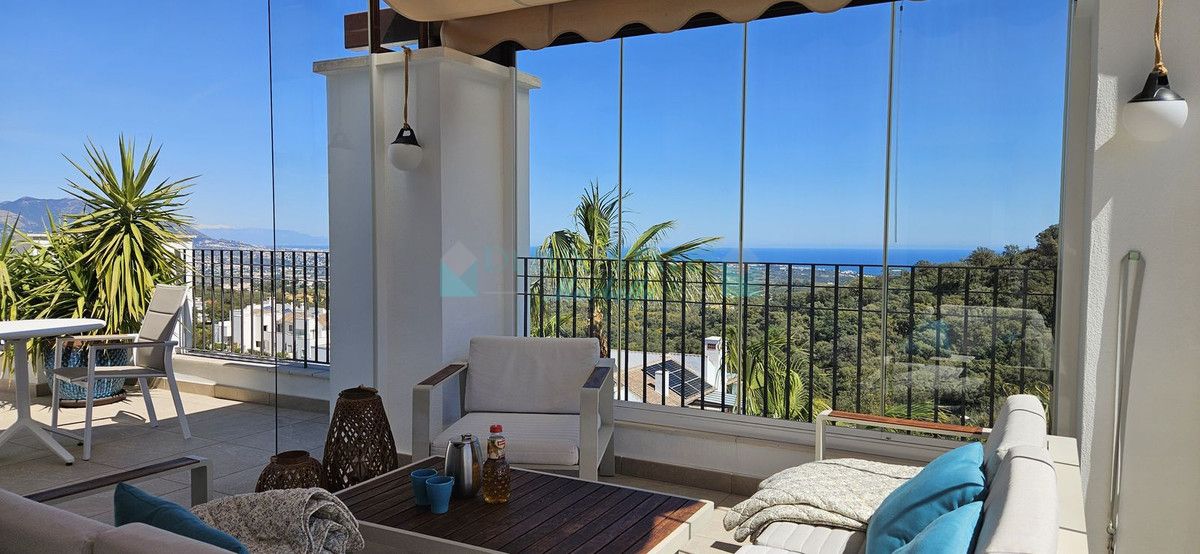Ático en venta en La Mairena, Marbella Este