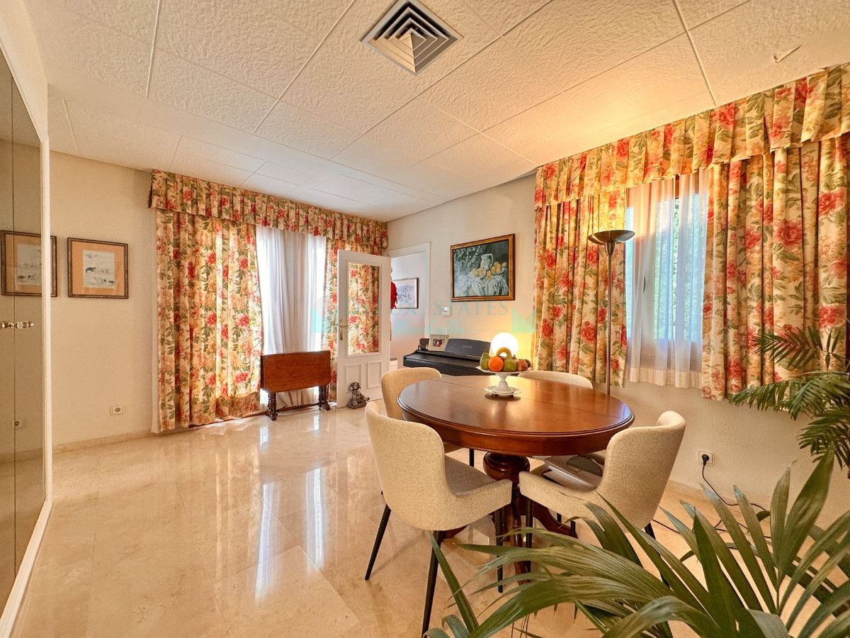 Apartment for sale in Nueva Andalucia