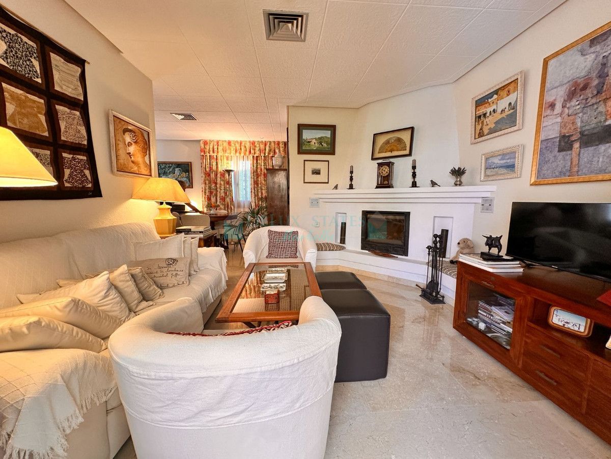 Apartment for sale in Nueva Andalucia