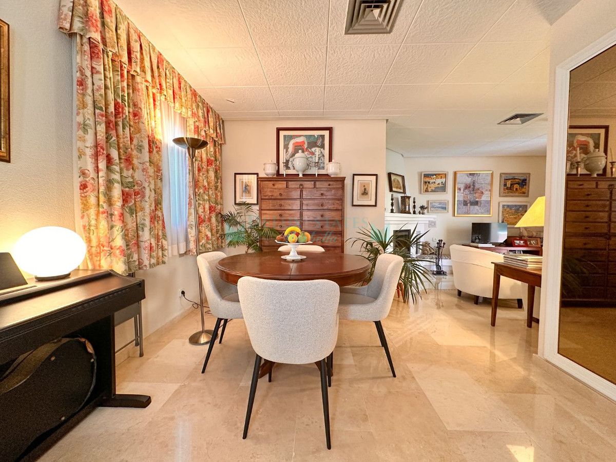 Apartment for sale in Nueva Andalucia