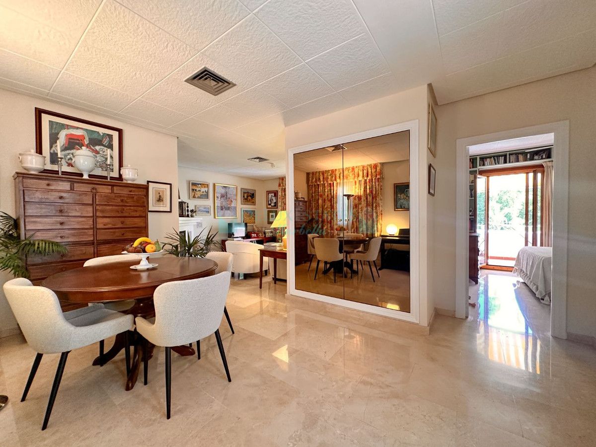 Apartment for sale in Nueva Andalucia