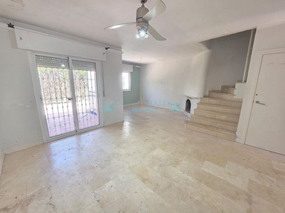 Town House for sale in Bel Air, Estepona