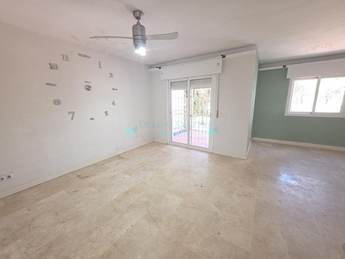 Town House for sale in Bel Air, Estepona