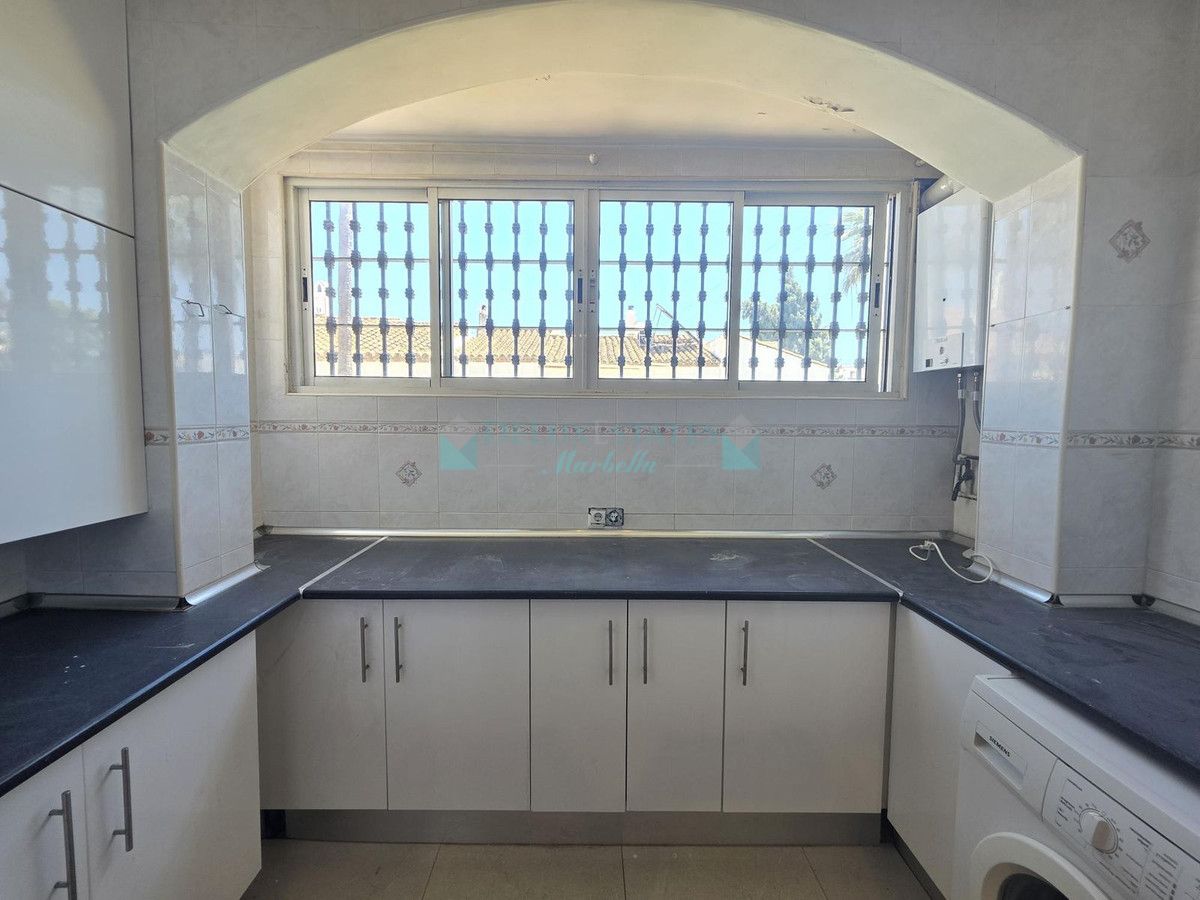 Town House for sale in Bel Air, Estepona