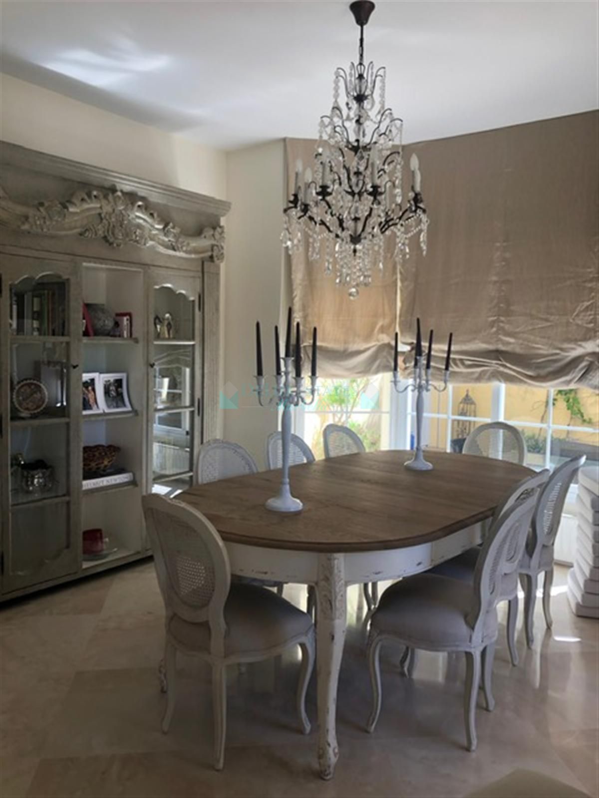Villa for sale in Marbella - Puerto Banus