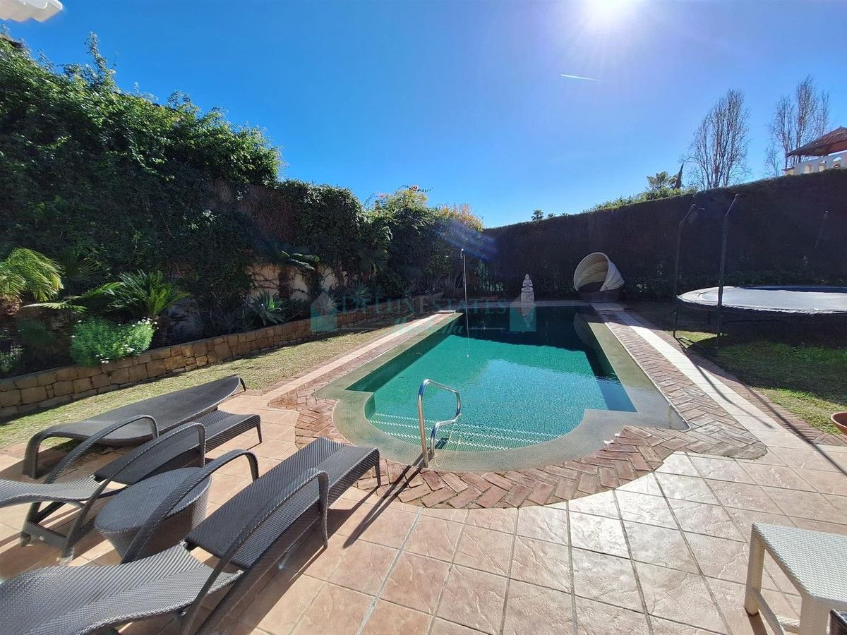 Villa for sale in Marbella - Puerto Banus