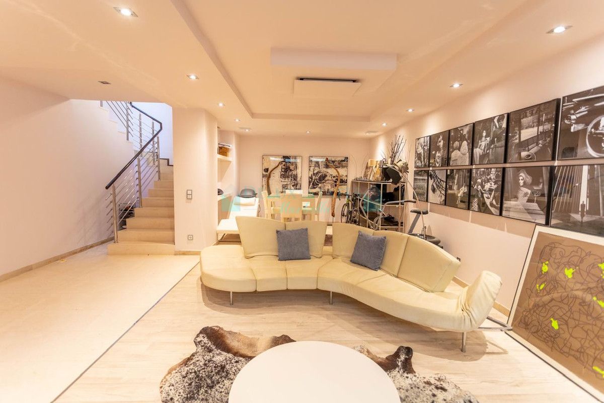 Semi Detached Villa for sale in Marbella Golden Mile