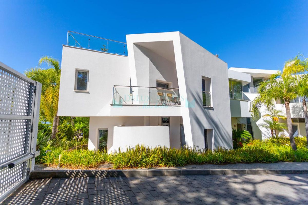 Semi Detached Villa for sale in Marbella Golden Mile