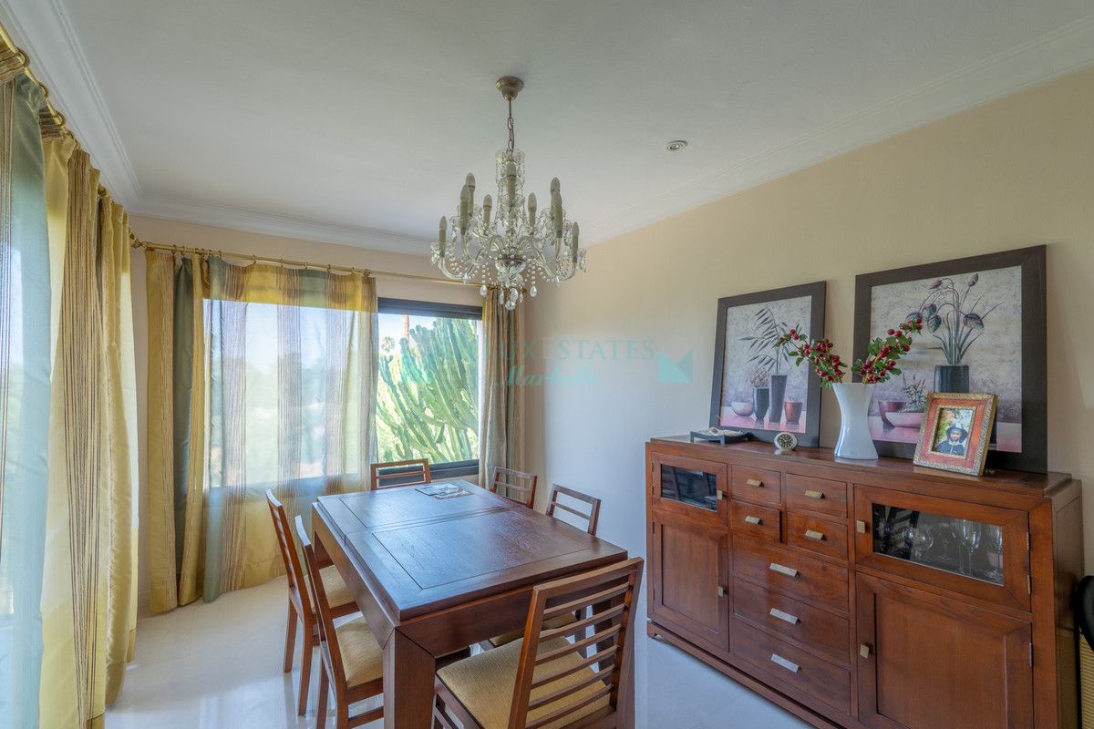Villa en venta en Benahavis