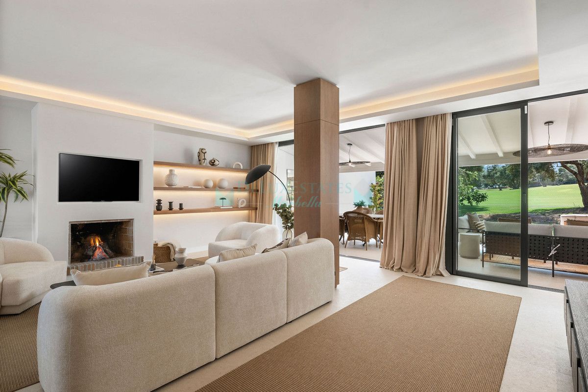 Town House for sale in Nueva Andalucia