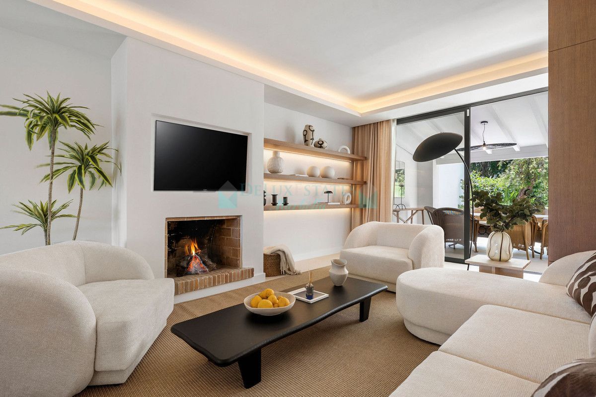 Town House for sale in Nueva Andalucia