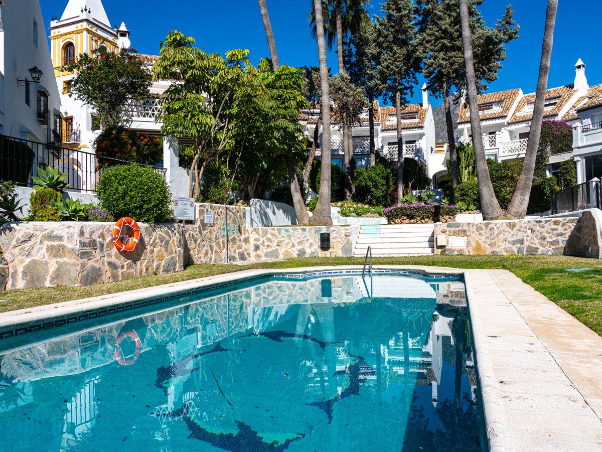 Town House for sale in Marbella Golden Mile