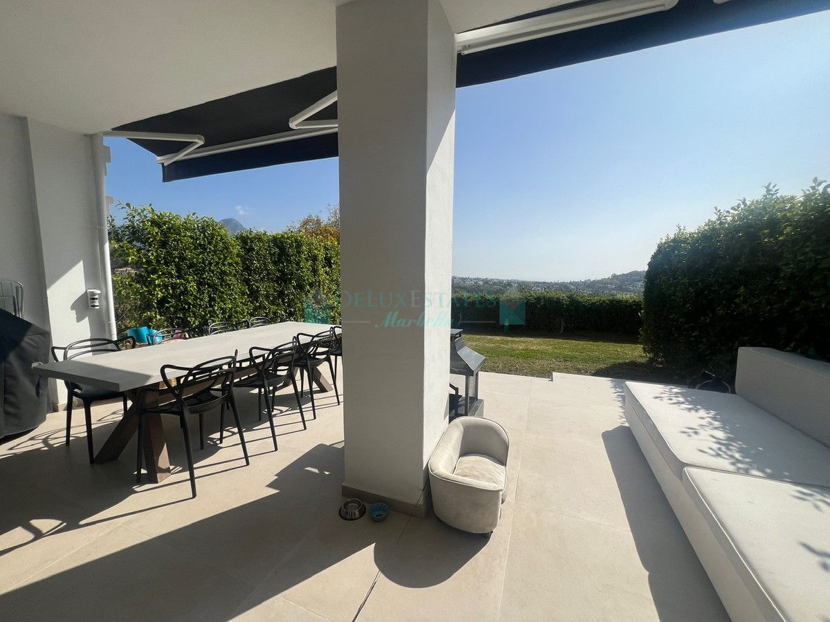 Town House for sale in Benahavis