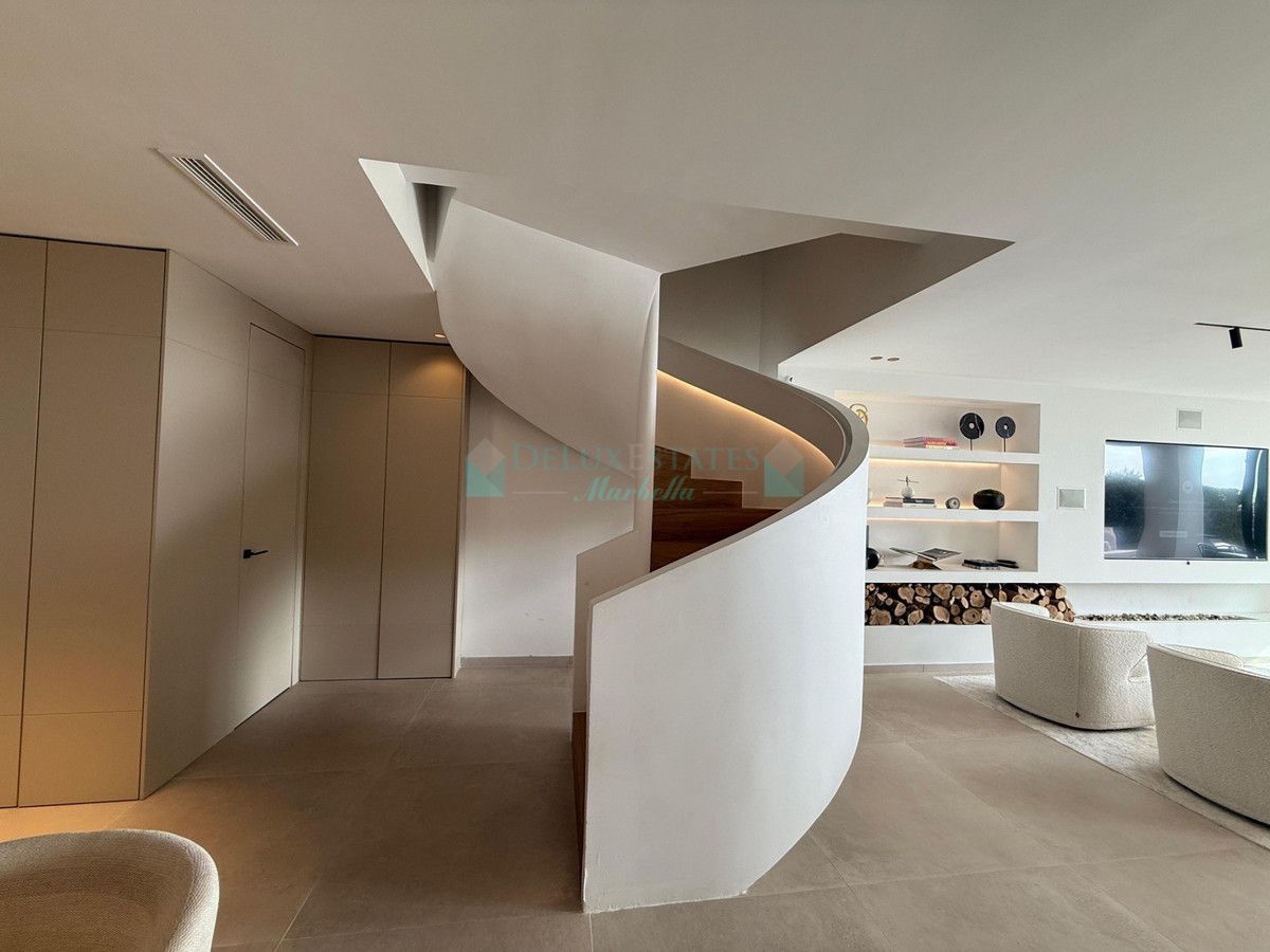 Town House for sale in Benahavis