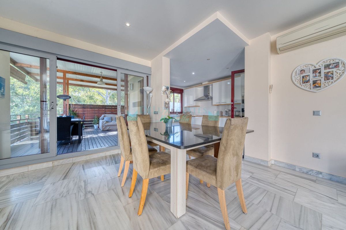 Villa for rent in Benahavis