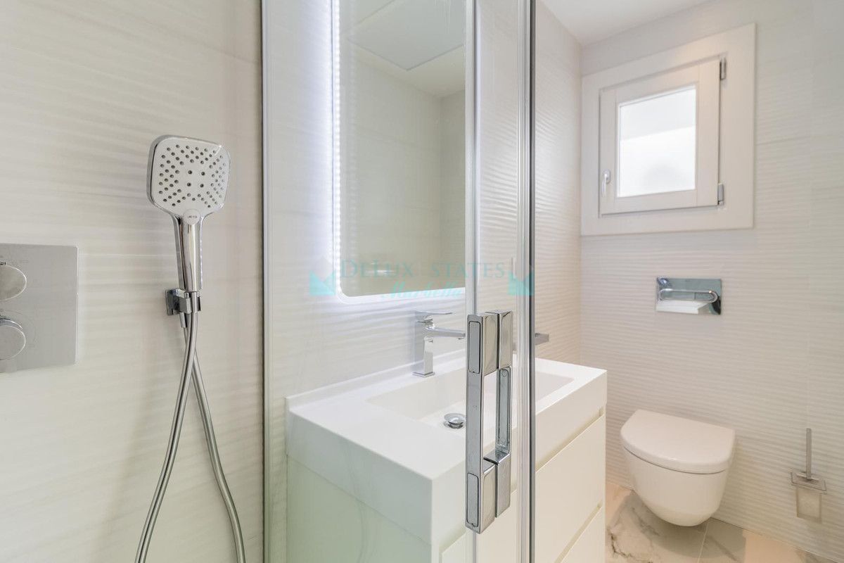 Town House for sale in Estepona