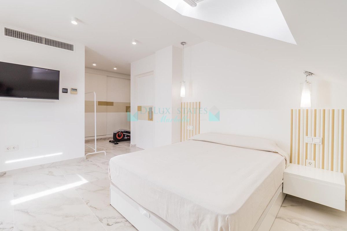 Town House for sale in Estepona