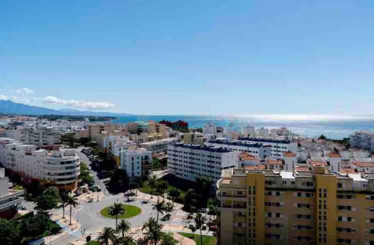 Apartamento en venta en Estepona