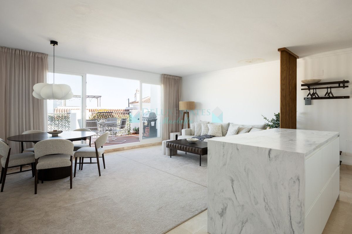 Ático en venta en El Paraiso, Estepona