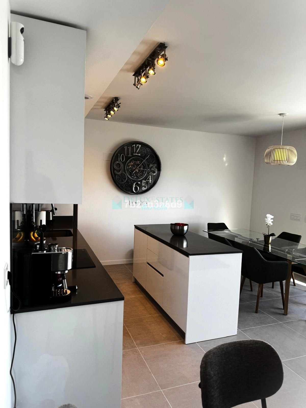 Apartamento en alquiler en Bel Air, Estepona