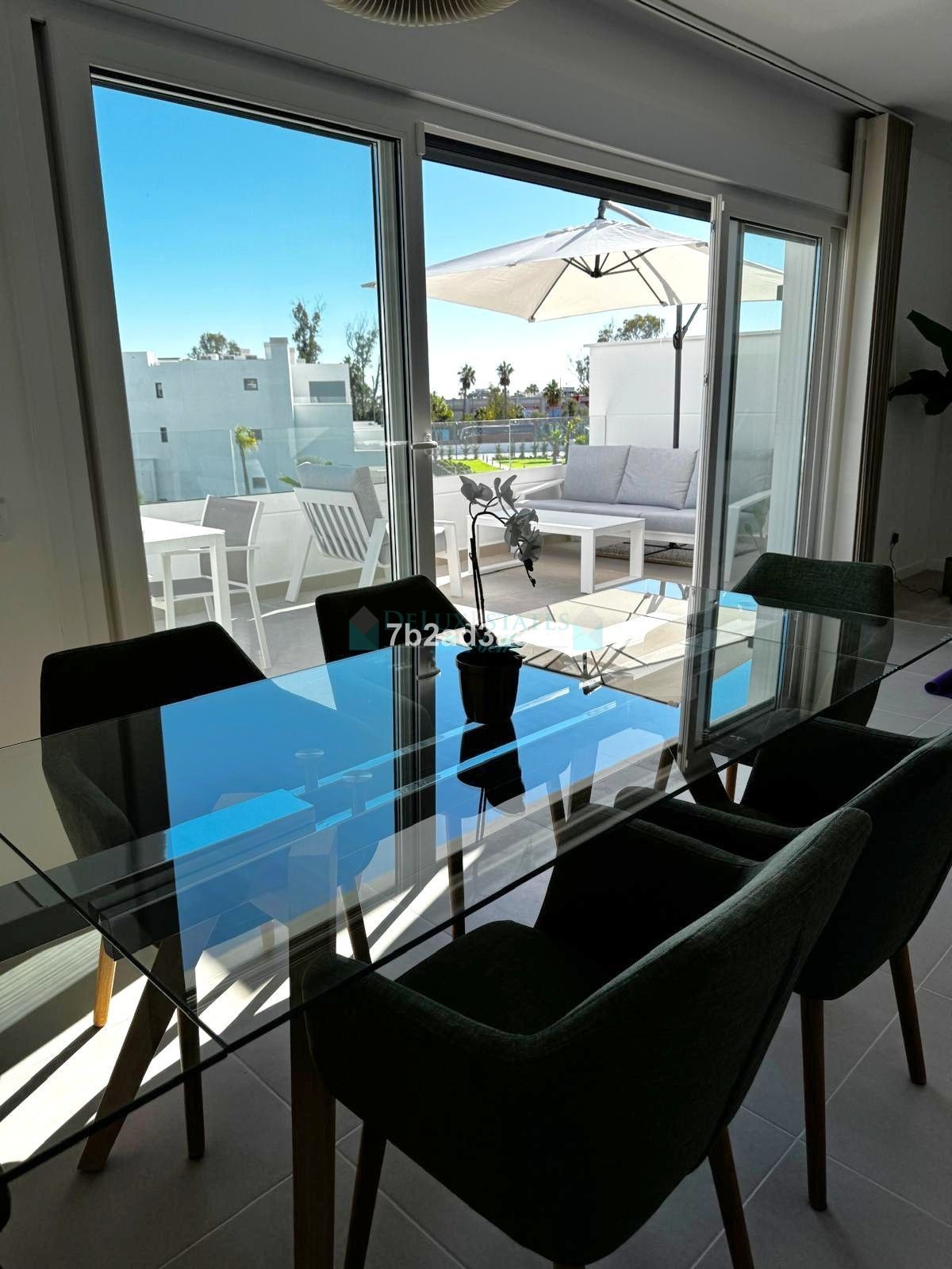 Apartamento en alquiler en Bel Air, Estepona