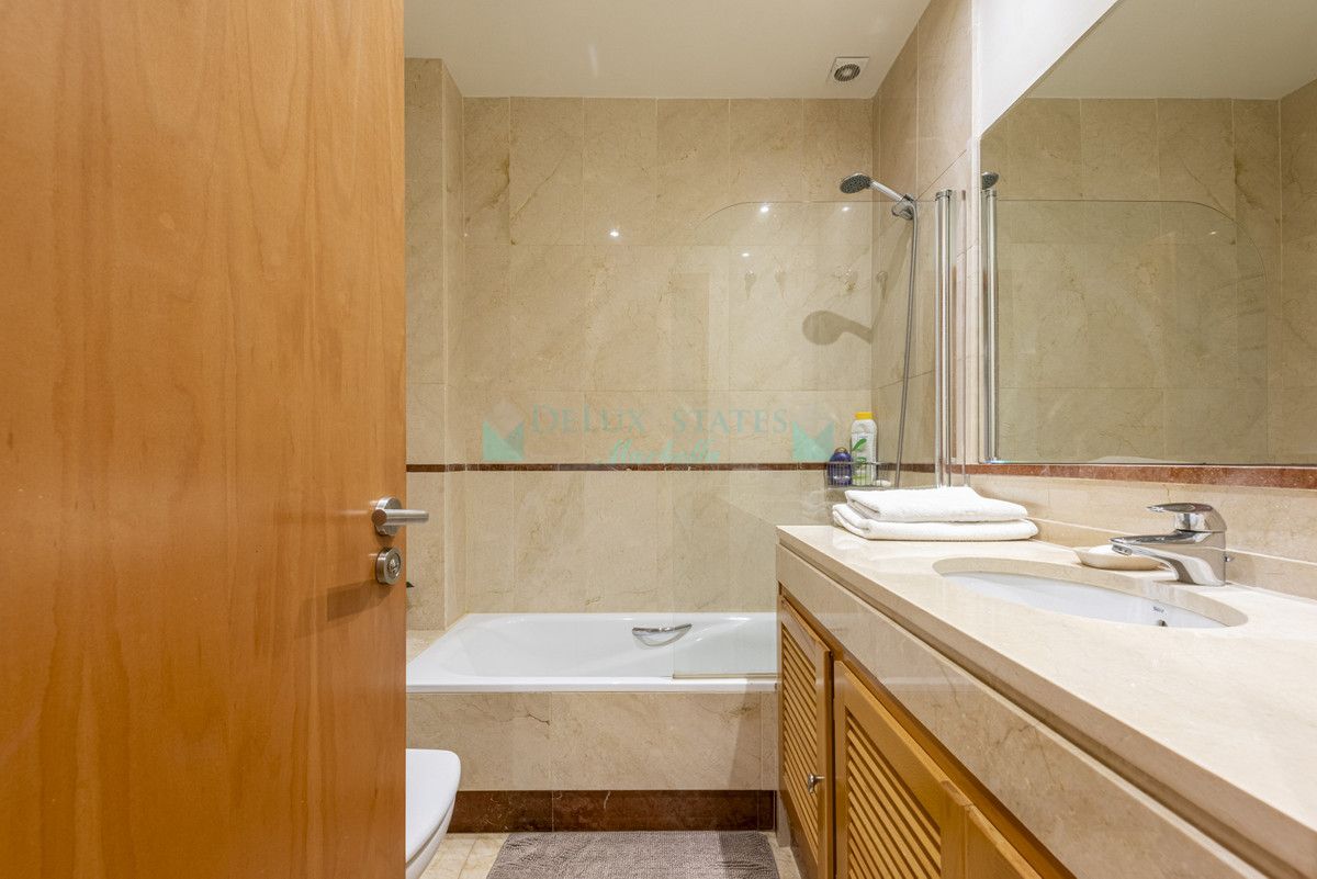 Apartment for sale in Marbella - Puerto Banus