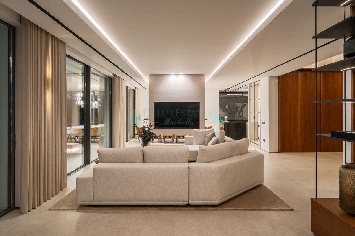 Villa for sale in La Quinta, Benahavis