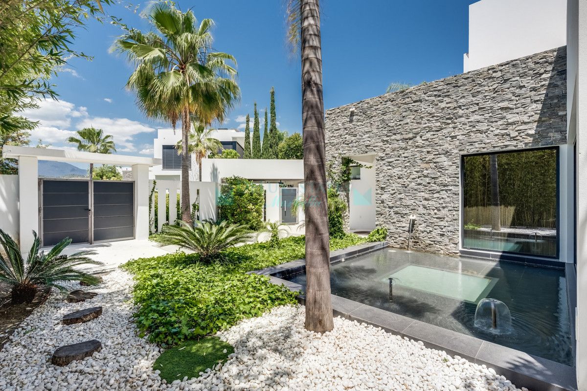 Villa for sale in Marbella Golden Mile