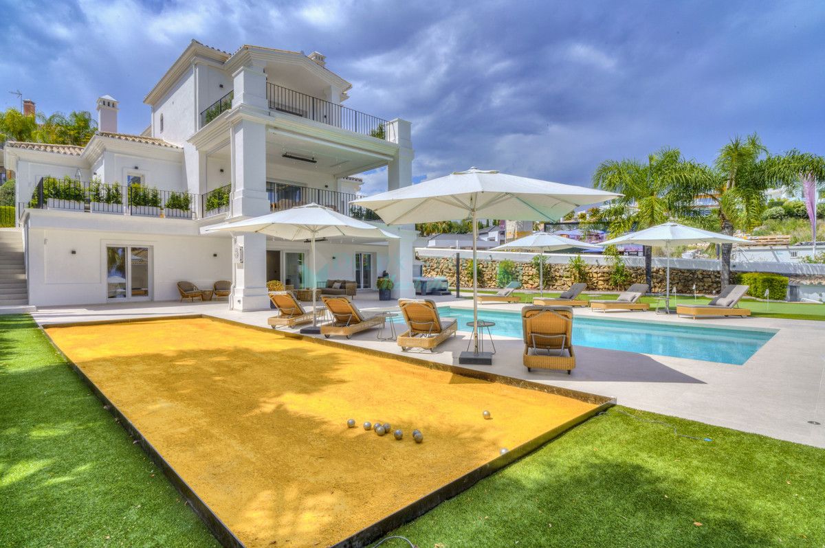 Villa for rent in Nueva Andalucia