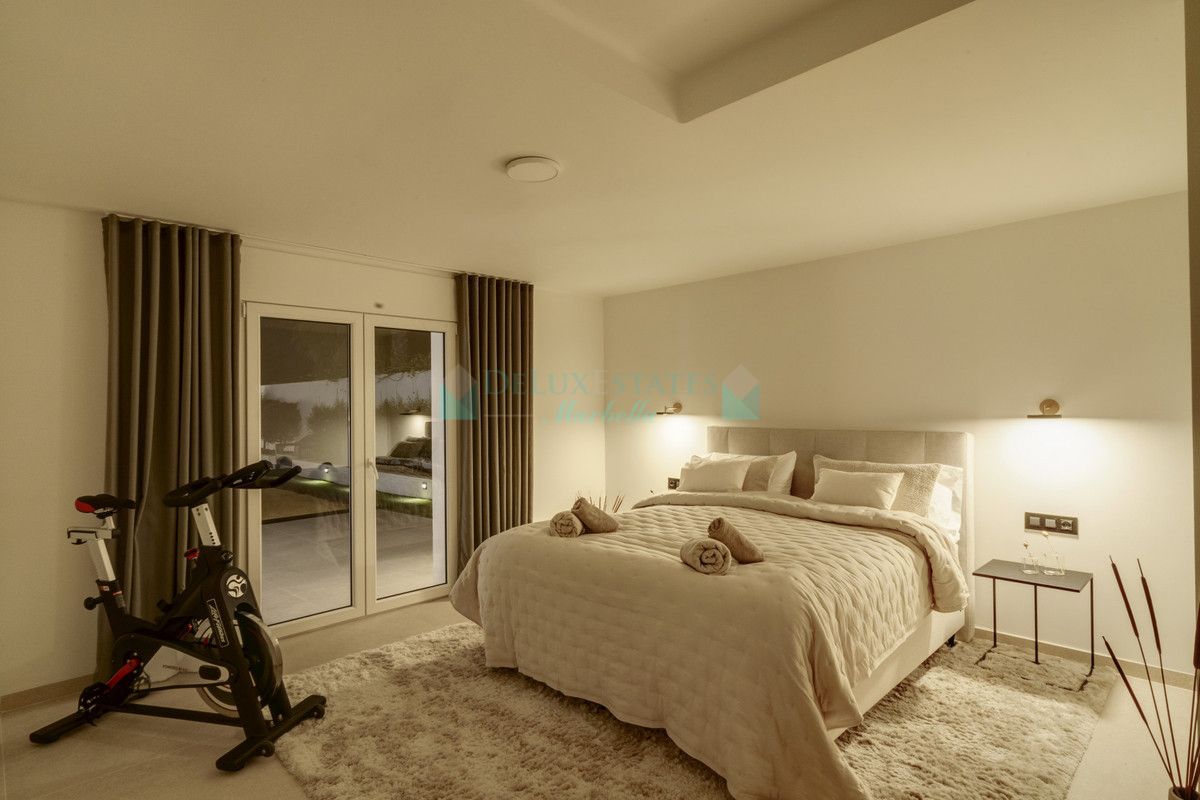 Villa for rent in Nueva Andalucia