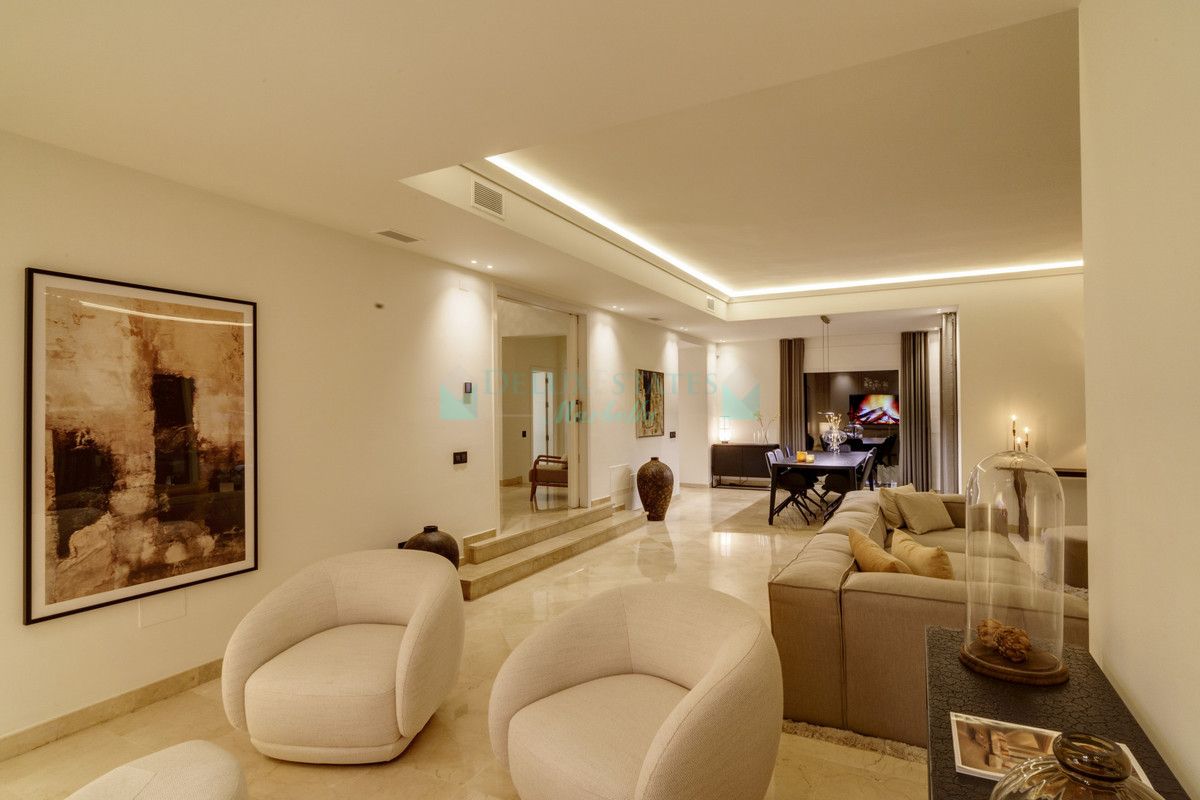 Villa for rent in Nueva Andalucia