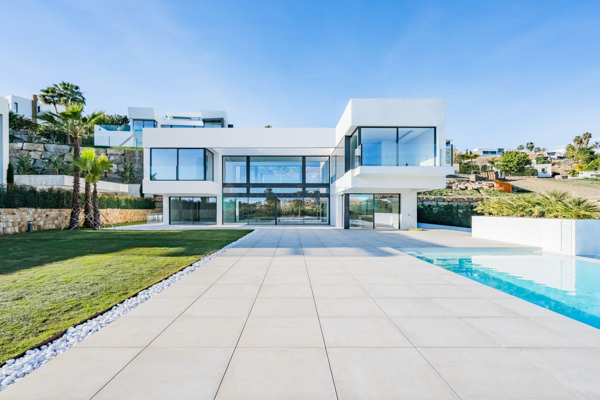 Villa for rent in Benahavis