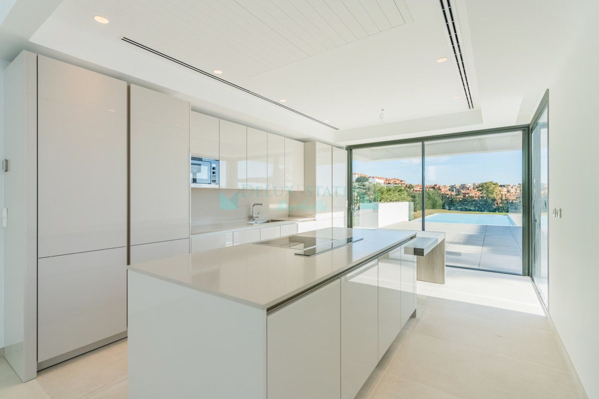 Villa en alquiler en Benahavis